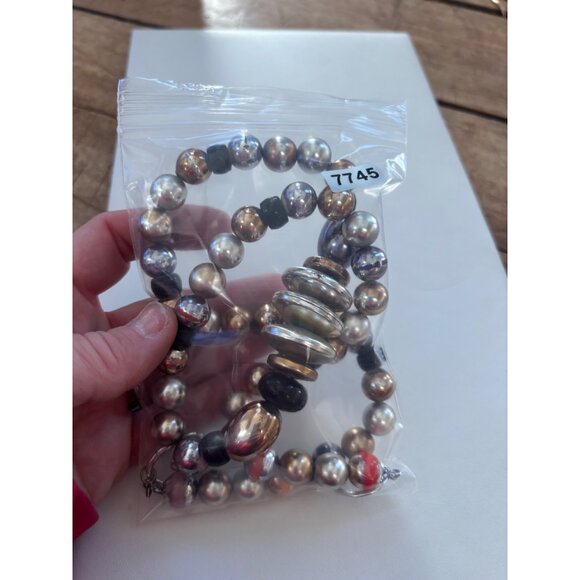 Multi-Color Beaded Necklace With Mixed Metal Accents & Silver Toggle Closure - Picture 4 of 9